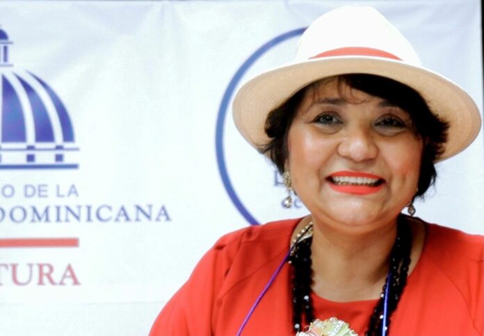 Lourdes Batista Anuncia Feria del Libro 2021